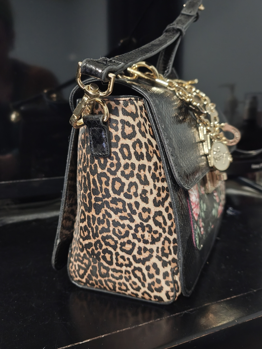 ⭐Betsey Johnson Black Floral Crossbody with Gold Charm Accents⭐ - Picture 2 of 4